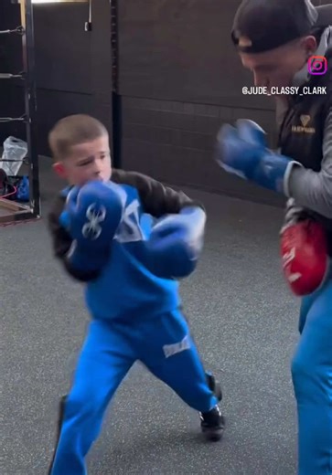 Little Clip With @Alfie Clegg Boxing #pads #padwork #viralreel #kids #boxing🥊
