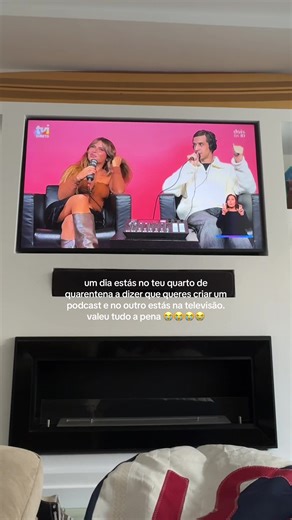 gosto quando as conversas que tenho têm impacto e dão que falar, mesmo. 🤍 é importante falar sobre assuntos reais, sem tabus. vou chorar 🥹🥹 adoro-te @Maria Sampaio