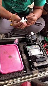 Learn how to splice fiber optic cable (OFC) like a pro 🔧✨ #fibersplicing #fiberoptic #broadband