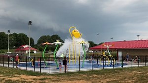 7.8K views · 126 reactions | 3-2-1-SPLASH! Springfield’s new splash pad at Martin Luther King Jr. Park. | SmokeyBarn.com's Robertson County Daily | Facebook