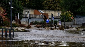 VIDEOS. Alerte pluie et inondations : l’épisode est "massif" en Ardèche, du "jamais vu de mémoire d’homme", selon Agnès Pannier-Runacher