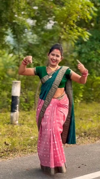 Thare_aa_💃 | #shorts #sambalpuri #ytshorts #trendingsong #dance #shortsfeed #odia #reels #thare