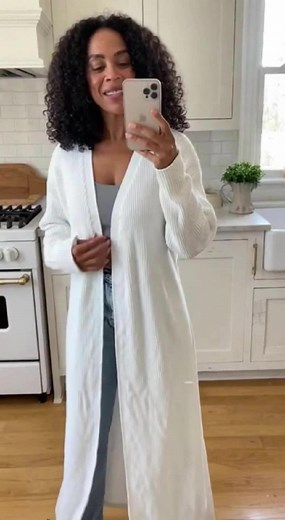 This cardigan feels like a warm hug 🫶🧥 #foryou #fyp #foryoupage #viral #trending #usfashion #americanstyle #fashionusa #styleinspo #longcardigan #knitcardigan #cardiganstyle #knitwear #cozycardigan #oversizedcardigan #layeringpiece #falllayers #sweaterweather #cozystyle #cozyvibes #warmandcozy #fallfashion #winterfashion #coldweatherstyle #ootd #outfitinspo #outfitideas #everydayoutfit #casualstyle #easyoutfits #comfystyle #layering #layeredlook #falloutfits #winterlooks #tiktokfashion #fashio