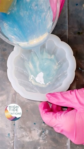 489 reactions · 24 shares | This mold keeps folding over a bit on...