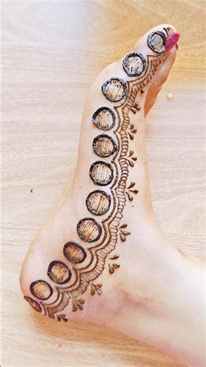 Beautiful Side Foot Henna design #henna #mehndi #letestmehndi #mehandidesigns #viral