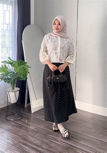 Rok Jeans Wanita Blus Anya: Tampilan Stylish
