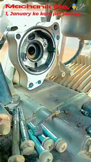 kamlesh Prajapati on Instagram: "1 जनवरी को लोग घूमेंगे और हम काम पर जाएंगे, 🧑‍🔧🛠️💯❤️✨🥀 #❤️𝓶𝔂______𝓵𝓲𝓯𝓮💞___follow___like❤️comment✍️ ✨❤️🥀"