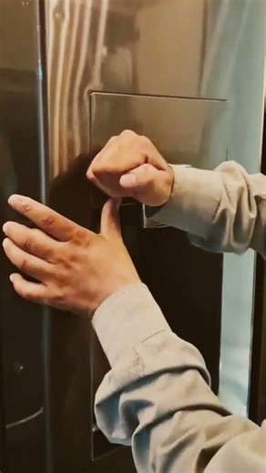 Samsung refrigerator ice maker dispenser