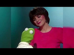 Linda Ronstadt & Rowlf – "When I Grow Too Old to Dream" | The Muppet Show (1980)