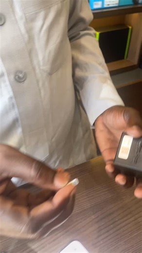 SENTRA on Instagram: "USIACHE ULINZI WAKO KWA BAHATI MBAYA! 🚨 Unatoka nyumbani? Unaacha biashara au ofisi? Una wafanyakazi na unataka kujua kinachoendelea ukiwa mbali? 👉 Hidden Camera ndio jibu! 🎥 Kamera hizi hazionekani, lakini: ✔️ Zinakuonyesha KILA kinachoendelea ✔️ Unaangalia LIVE moja kwa moja kwenye simu ✔️ Zinarekodi ushahidi kamili ✔️ Zipo za Wi-Fi na za SIM Card (hakuna Wi-Fi? bado inafanya kazi!) 🔐 Ulinzi wa siri 📱 Control kwa simu yako ⚡ Hakuna stress, hakuna kubahatisha 📞 Piga