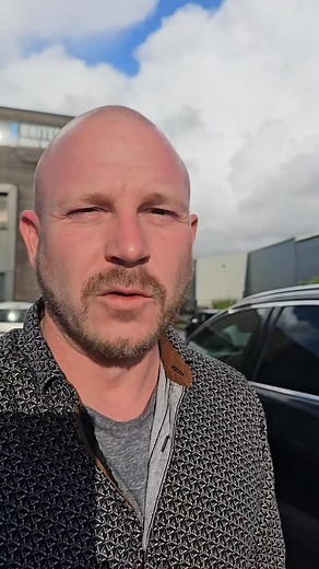 Aujourd’hui, je vous ouvre les portes de notre formation Formateur TFP-APS 🔥 On entre directement dans la salle, on voit l’ambiance, les formateurs, l’énergie, le sérieux… et surtout la passion qu’on met dans chaque session. Chez Tonnerre Formation, on forme les futurs formateurs avec les exigences ADEF, la rigueur CNAPS et la réalité terrain du métier. Ici, on ne fait pas semblant : on construit des experts qui vont former les agents de sécurité de demain 💪 #ADEF #TFPAPS #CNAPS SecuritePrivee