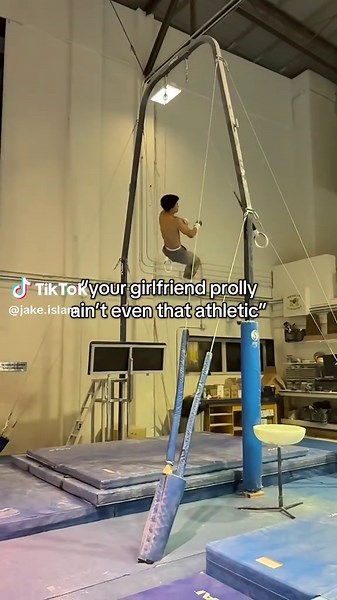 nothing unathletic in this couple 🤷‍♂️😁 #gymnast #gymnastic #couple #athlete #girlfriend @ava