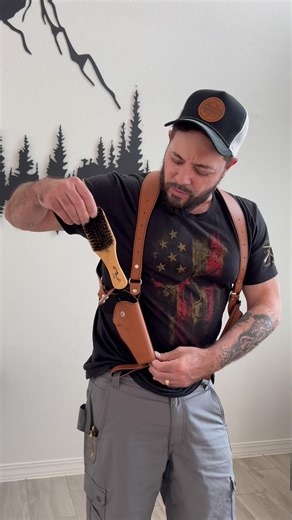 Shoulder Harness Holster.