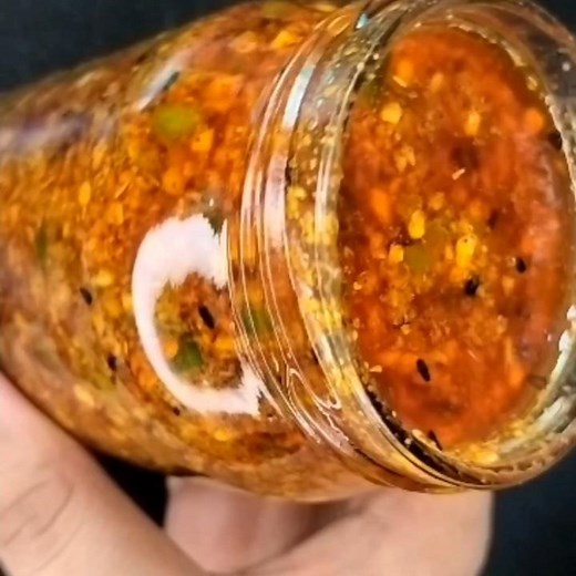 Garlic green chilli pickle (achaar) recipe | लहसुन हरी मिर्च का अचार की विधि #shorts #shortvideo