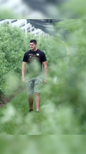 136K views · 3.3K reactions | 20 years ago today, the 2003 NBA draft gave us LeBron James, Carmelo Anthony, Dwyane Wade, Chris Bosh…and Darko Milicic. After struggling in the NBA, the former 2nd overall pick returned to Serbia to run an apple farm. Stream “Finding Darko” on ESPN+ now.  | E60 | Facebook