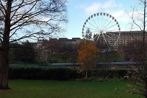 Edinburgh Headlines November 18: Cars trapped due to heavy flooding at busy junction Granton