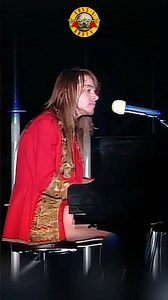 🔫 Guns N' Roses 🌹 - NOVEMBER RAIN (Tokyo Dome) #shorts #gunsnroses #slash