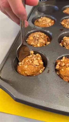 Pumpkin spice Oreo cookies with a sweet crunch