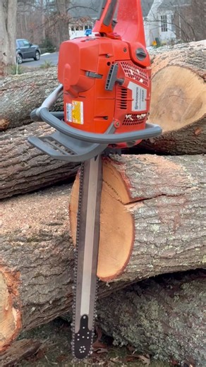 Husqvarna 390XP Chainsaw Performance Overview