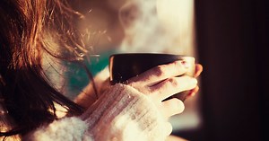 Is It Better To Drink Coffee Or Tea First Thing In The Morning?