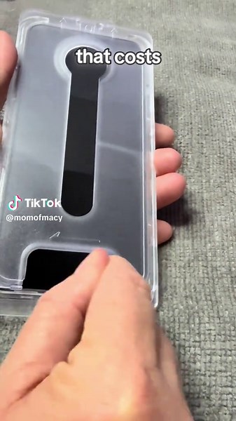 This screen protector is the easiest one I have ever used. Clean it, dry it, flip it on, pull the tab, and rub. No bubbles, no crooked edges, and no stress. It is a beginner friendly kit that costs less than the five-below store and makes your phone look brand new in seconds. Linking it for you. #tiktokshopblackfruday #TikTokMadeMeBuyIt #PhoneAccessories #TechEssentials #easyinstall