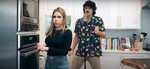 Goofy Parody of Weird Al Doing Parody Songs About Making Thanksgiving Dinner — GeekTyrant