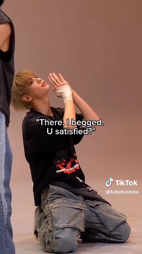 cringy but angsty lol i luv it this is just for fun hehe [had to use diff music show fancam cus cameras were blocking some of them!]#txt #yeonjun #soobin #beomgyu #taehyun #hueningkai #tomorrow_x_together #moa #fyp #kpop #dejavu