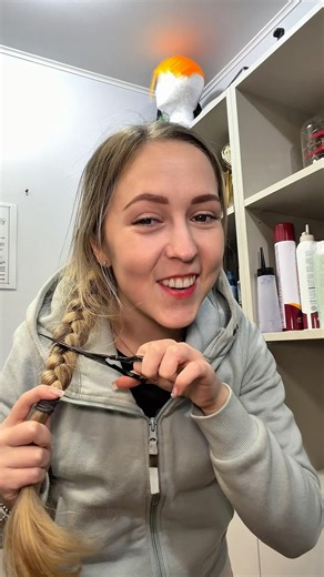 This is how to cut your own hair 😱