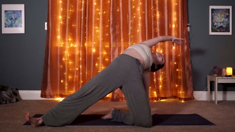 15 min Evening Yoga Stretches – Day #19 (EVENING YOGA FLOW)