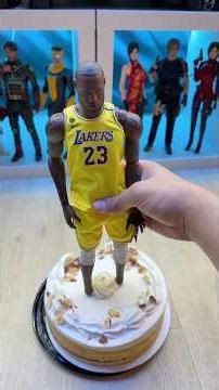 LEBRON JAMES BIRTHDAY FIGURE 🔥
