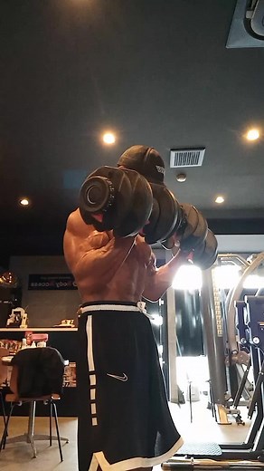 TikTokでマッスルモンキーさんをチェック！