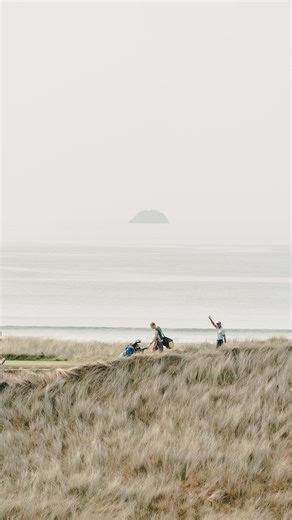 What does it look and feel like to play golf at @tralee.golf.links ? See for yourself…⛳️✨🩶 #theexperiencegolf #tralee #traleegolflinks #golf #golfireland | The Experience Golf