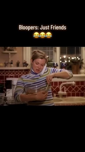 Bloopers: Just Friends 😂😂😂 #blooper #justfriends #ryanreynolds #annafaris #amysmart #chrisklein #movie #film #laugh #funny #fy #fyp #foryou #foryoupage #tiktok #viral #viralvideo #fypシ #hopper1972 | Hopper1972