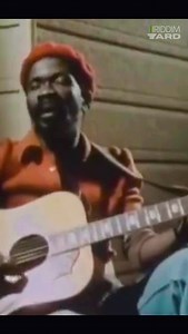 The Godfather of Reggae: Joe Higgs 🎩 If you dreamed of becoming a reggae star, there was one place to go — Joe Higgs’ yard in Trenchtown 🇯🇲 There he mentored aspiring artists like Bob Marley, Delroy Wilson, Jimmy Cliff, Derrick Harriott & Judy Mowatt, helping them hone their craft and shape the sound that would carry reggae around the world 🌍 But Higgs was more than a teacher — he was a great solo artist in his own right. Here he is performing There’s a Reward for Me, a standout from his cla