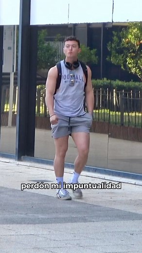 134K views · 3.7K reactions | Mi inglés funciona cuando quiere ig:erolajons #love #humor #funny #cute #boy #prank #flirt #fyp #foryou #viral #date #bromas #amazing #fail #joke | Erolajonssd | Facebook