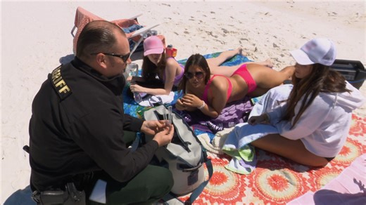 Watch Cops: Season 100, Episode 2, "Spring Break: Hole Lotta Problems" Online - Fox Nation
