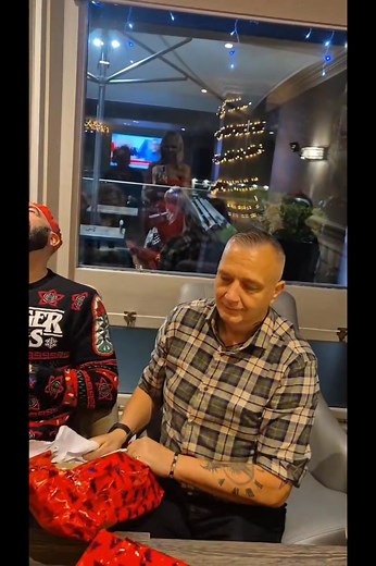 Last nights Crew xmas party 🥳 🎉 🎄🎄 💩secret santa | The Scottish Ghost Company