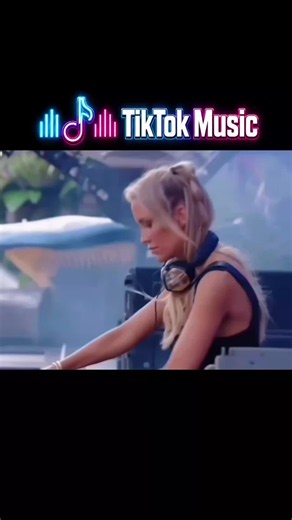 🔥 Rapid synth runs, razor-sharp timing. #EDM #DJ #SynthLead #Bassline #LiveSet