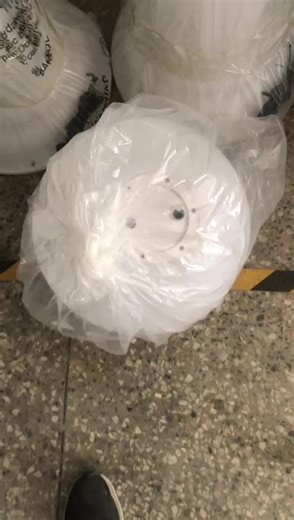 LED Solar Ball Light for Garden & Landscape Decoration Warm White IP68 Waterproof ROHS Certified Powered by Battery