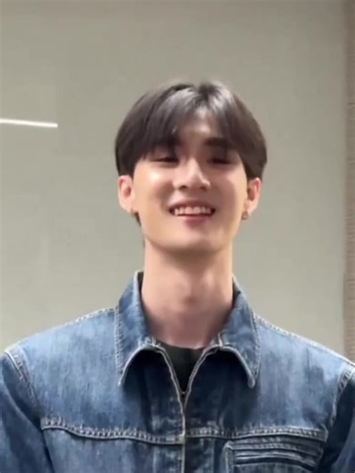 Dew Naksir Tee: Momen Romantis di Antara Sahabat