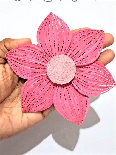 How to make easy paper quilling comb flower using pink papers #handmade #paperart #quilling #paperflower #fyp