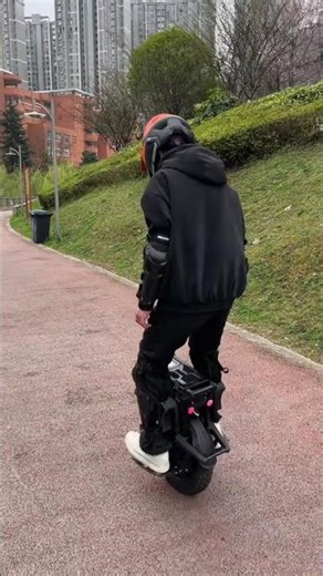 Mastering the Unicycle: A Beginner's Guide to Large Vehicle Riding Skills