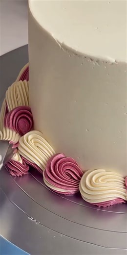 Rose Flower Piping Cake Tutorial 🌹🎂 | Cake Layers & Designs #cake #cakedecorating