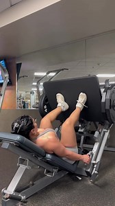 🫶🏼 juicy quad workout // full workout going up on my ig | Zachary Petty