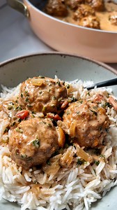 40 RECIPES TO MAKE WITH A POUND OF GROUND MEAT!🍔🌮🌯🍲chances are you have ground meat in your fridge or freezer. its one of the most convenient and versatile protein options. not to mention you can basically swap any ground meat for another in any recipe and it’s almost impossible to mess up🙌🏻 i shared my TOP 40 recipes using ground meat in my newsletter and i’ll DM the round up to anyone who likes comments “MEALS” here. sharing this just in time for sunday meal planning or prep. majority of