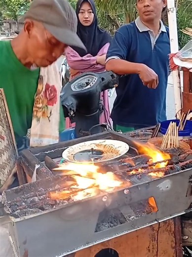 Sate Kere Lek Setu Khas Grobogan: Pelanggan dari Jerman