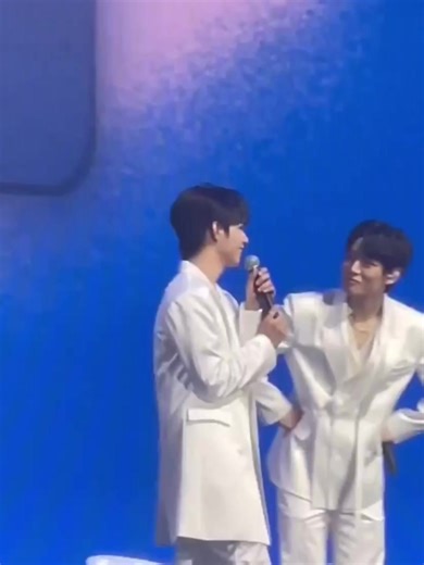 I really love the dynamic between these two. Their chemistry is undeniable. I love you both. 🫶💘🦅 #AHOF #JL #제이엘 #STEVEN #스티븐 @stejay @AHOF_official