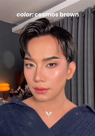 Everyday Look: Gray and Brown Contact Lenses