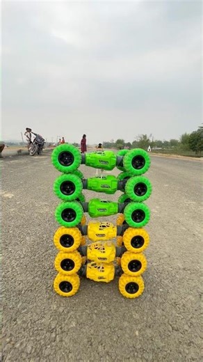 Wow, 6 RC remote control, Moka car, racing, my hand ￼ 😱