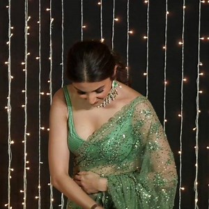 85K views · 2.3K reactions | Watch Video : The very pretty Anushka Sharma made heads turn in her beautiful look last night. . . #anushkasharma | InstantBollywood | Facebook